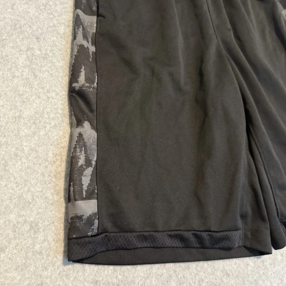 Nike Dri Fit Drawstring Gray Black Athletic Sports Shorts Logo Youth Boys M